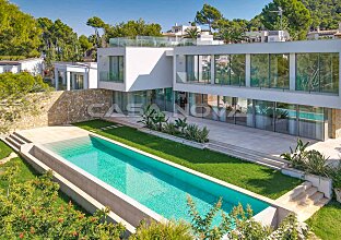 Ref. 2503081 | NUEVO PRECIO: Villa con una arquitectura impresionante