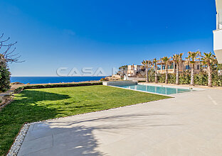 Ref. 2302253 | Villa de nueva construcción con vistas al mar en 1a línea de mar