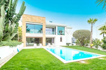 Villa moderna con piscina privada y hermoso jardín