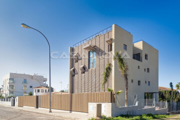 High-quality ground floor flat with pool