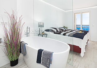 Ref. 1203215 | Modern harbor apartment with top view at Paseo Maritimo