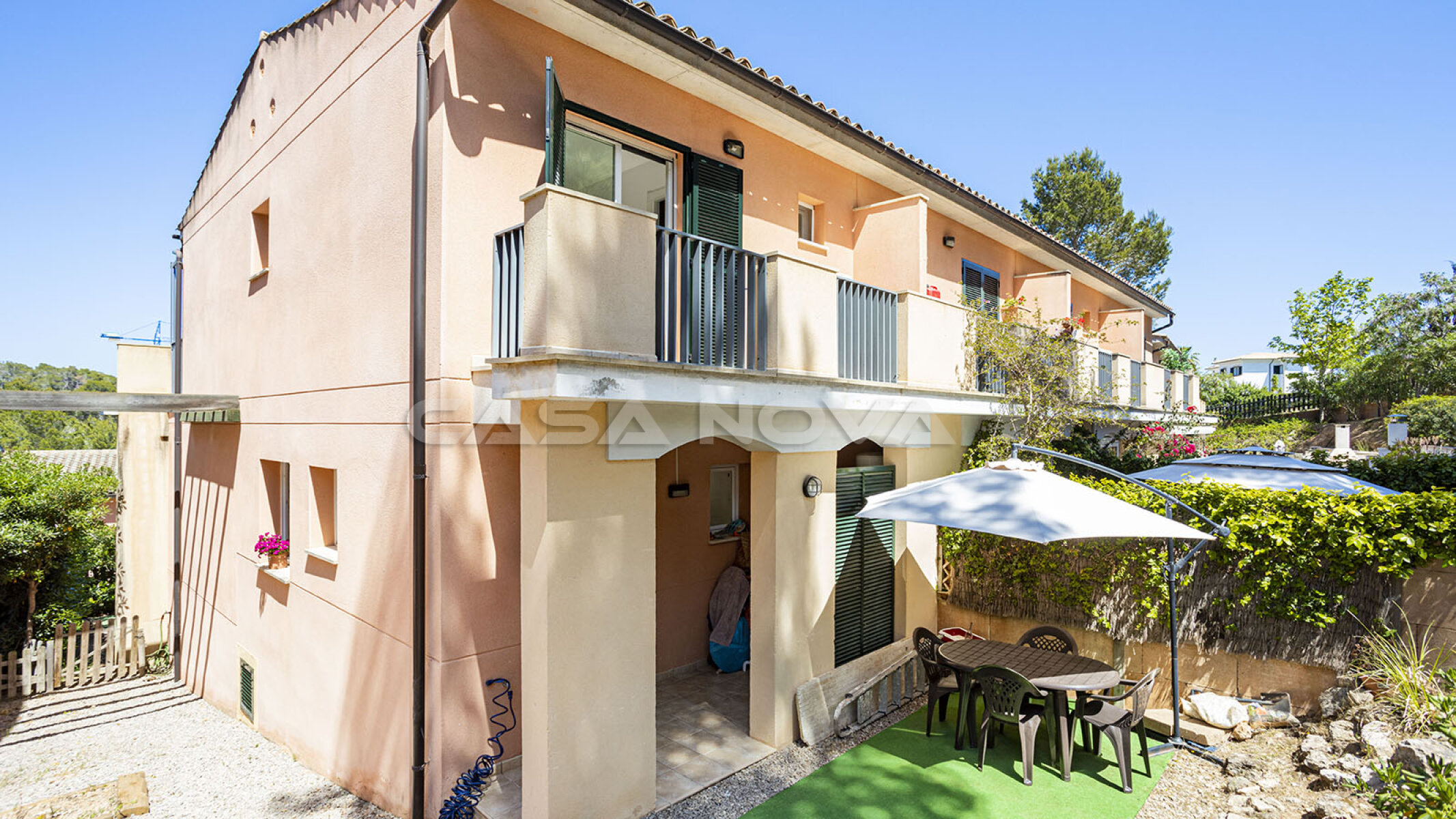 Mediterranes Reihenendhaus in gepflegter Wohnanlage 