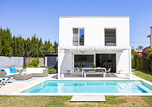 Ref. 2503235 | Moderna villa familiar con piscina privada