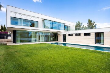 Mallorca new build villa with excellent equipment and location