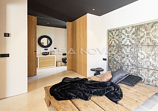 Ref. 2303248 | Spacious double bedroom with en suite bathroom