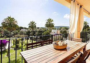 Ref. 1203256 | Sunny terrace overlooking the pool area