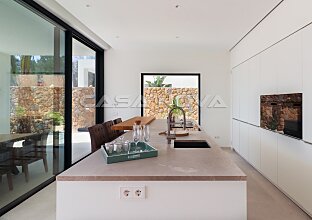 Ref. 2503107 | Bewundernswerte Neubau Villa mit Panorama- Meerblick 