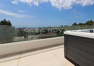 Ref. 2503107 | Bewundernswerte Neubau Villa mit Panorama- Meerblick 
