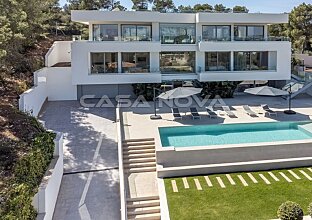 Designer villa with sensational panoramic views to the sea