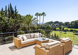 Ref. 2503255 | Gemütliche offene Terrasse mit fantastischem Blick