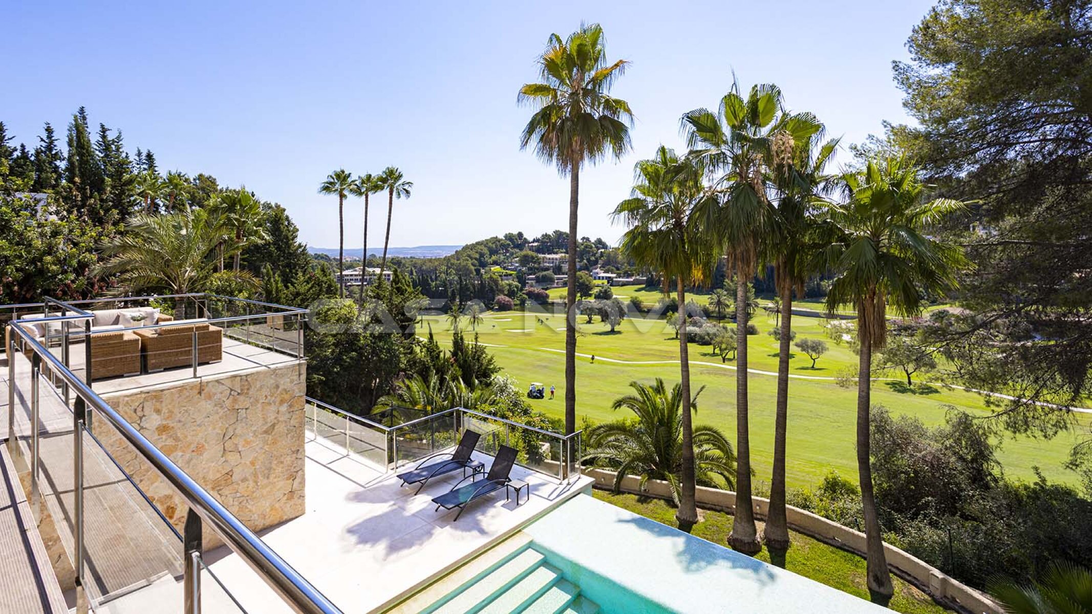 Imposanter Ausblick auf den Golfplatz 