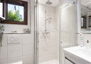 Ref. 2303264 | Baño chic con ducha de cristal