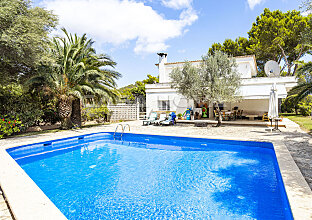 Ref. 2603266 | Mediterranean villa with pool in quiet residential area