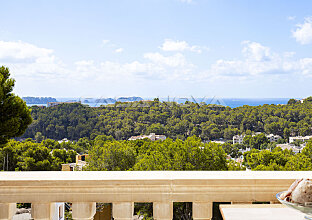 Ref. 1103275 | Vista panorámica sobre el paisaje hasta el mar