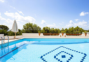 Ref. 1103275 | Piscina bien cuidada en la zona comunitaria