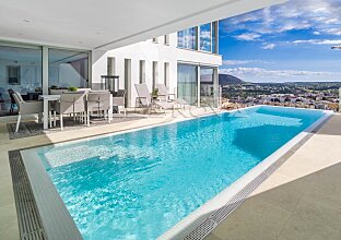 Ref. 2303201 | Designer- Villa mit Meerblick in Südausrichtung 