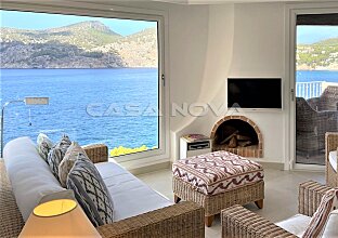 Ref. 1203277 | Fantastic sea view from the salon with fireplace