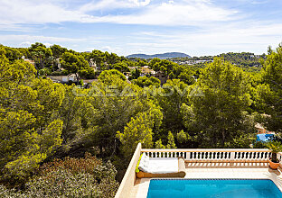 Ref. 2403280 | Spectacular panoramic view of the landscape