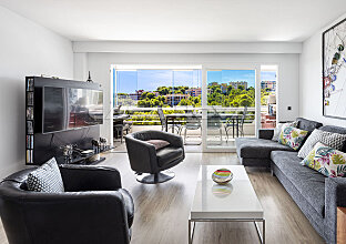 Ref. 1203281 | Modernes Wohnzimmer mit hellen Elementen 