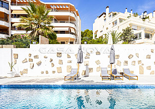 Ref. 1203281 | Erfrischender Swimmingpool mit Sonnenterrassen