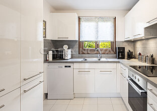 Ref. 2303283 | Fully equipped fitted kitchen with electrical appliances