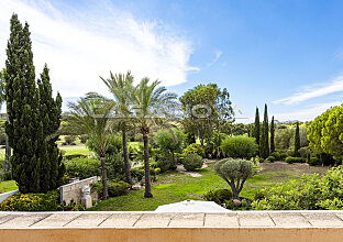 Ref. 2303283 | Magnificent view over the green golf landscape