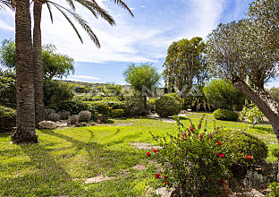 Ref. 2303283 | Private garden to relax and enjoy