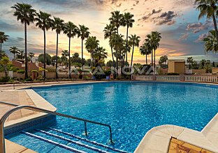 Ref. 2303283 | Spacious communal area with pool
