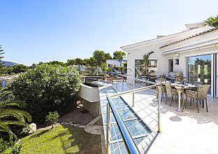 Ref. 2403284 | Modern luxury villa with sea view into the bay
