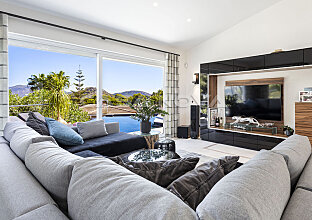 Ref. 2403284 | Moderne Luxusvilla der Extraklasse mit Meerblick