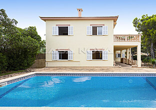 Ref. 2503290 | Villa with a lot of potential in a prime location