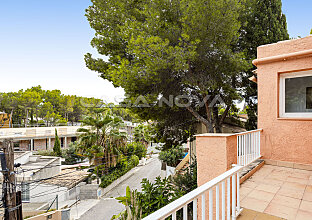 Ref. 2503291 | Mediterranean villa with pool and guest apartment