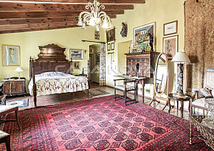 Ref. 2403293 | Großzügiges Doppelschlafzimmer mit Holzbalkendecke