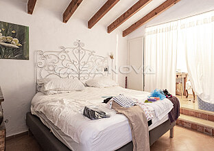 Ref. 2403293 | Double bedroom with Mediterranean accents
