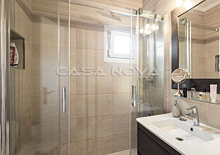 Ref. 1203295 | Modernized ground floor apartment in chic residence