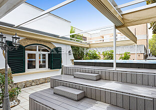 Ref. 2303298 | Outdoor terrace with jacuzzi to enjoy