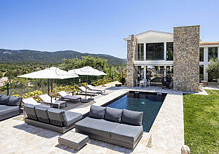 Ref. 2403299 | Villa in finca style in picturesque surroundings