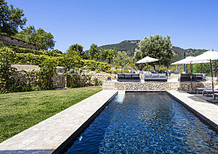 Ref. 2403299 | Villa in finca style in picturesque surroundings