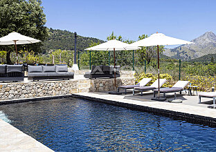 Ref. 2403299 | Refrescante piscina con terrazas para tomar el sol