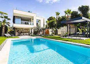 Ref. 2403302 | SOLD BY CASA NOVA PROPERTIES