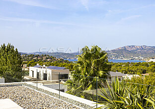 Ref. 2403302 | Villa vanguardista de nueva construcción con vistas al mar