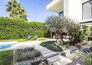 Ref. 2403302 | SOLD BY CASA NOVA PROPERTIES