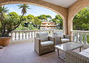 Magnificent villa in quiet residential area with lots of privacy