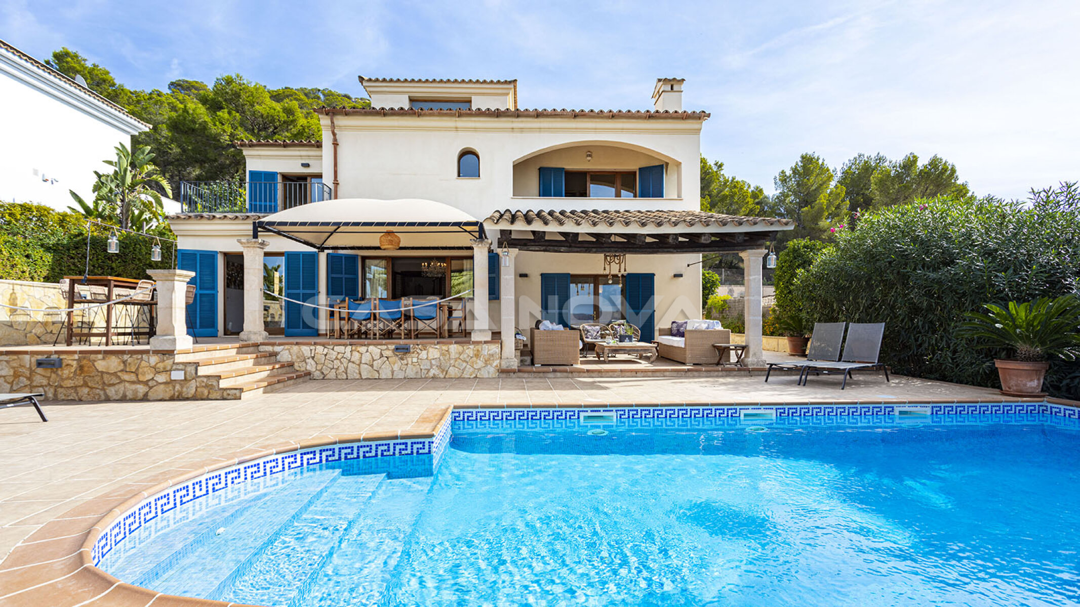 Mediterrane Villa mit Meerblick - Lizenz zur Ferienvermietung