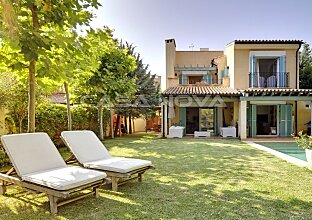 Well maintained Mallorca villa with pool in 1st line to the golf course