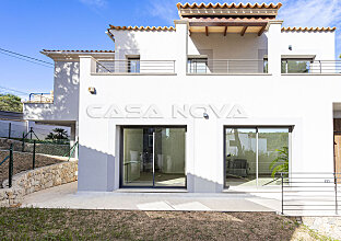 Ref. 2403129 | Villa modernizada con diseño elegante cerca del puerto nautico