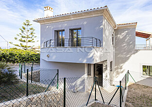 Ref. 2403129 | Modernized villa with elegant design near the harbor