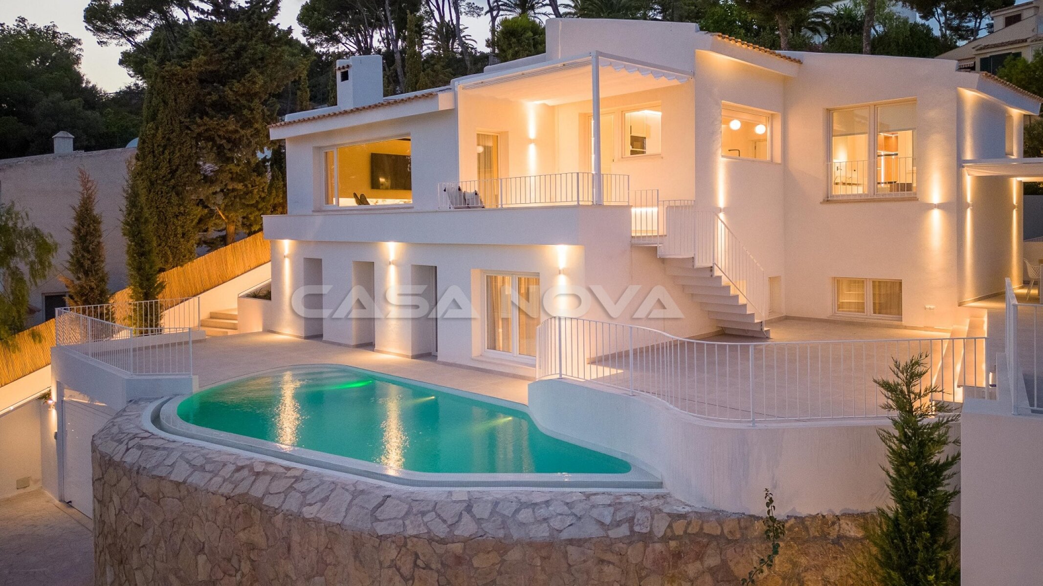 Luxury villa in a class of its own with incomparable sea view