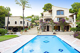 Chalet mediterraneo con vistas magnificas al mar