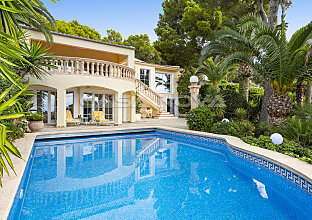 Impressive panoramic sea view villa